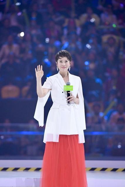 娱乐吃瓜四字女星是谁啊,她是如何成为娱乐圈焦点人物的？